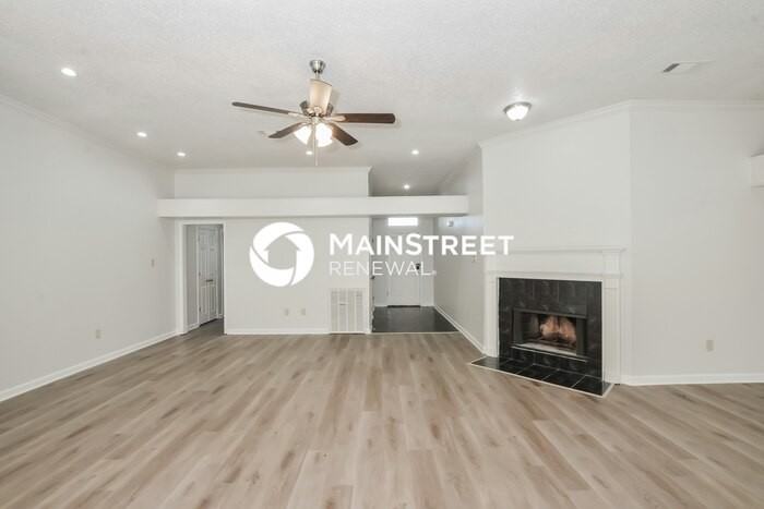 6650 Spencer Forest Cove West - Photo 2 of 18