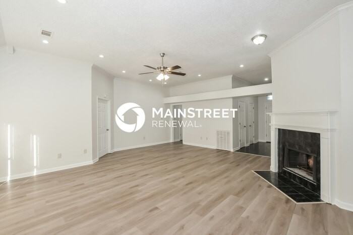 6650 Spencer Forest Cove West - Photo 5 of 18