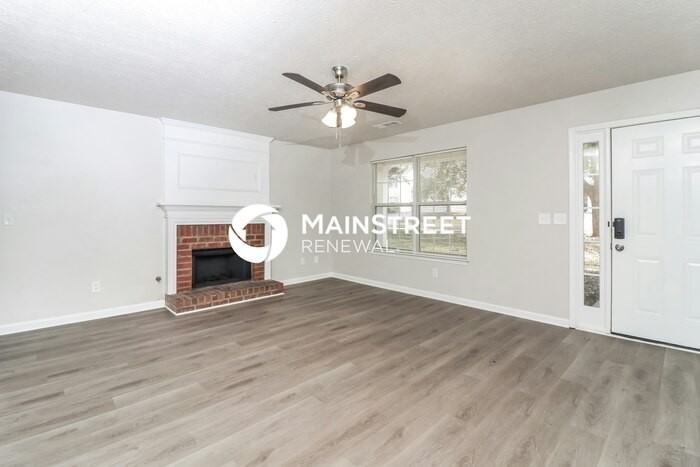 7250 Bridgeport Court - Photo 7 of 18