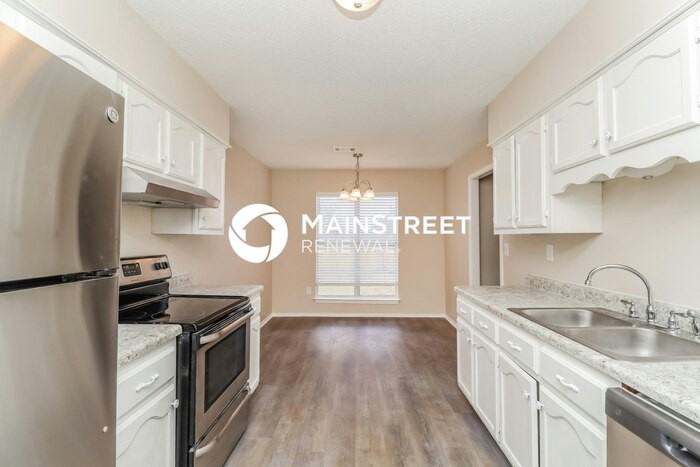 4250 Brighton Dr - Photo 6 of 18