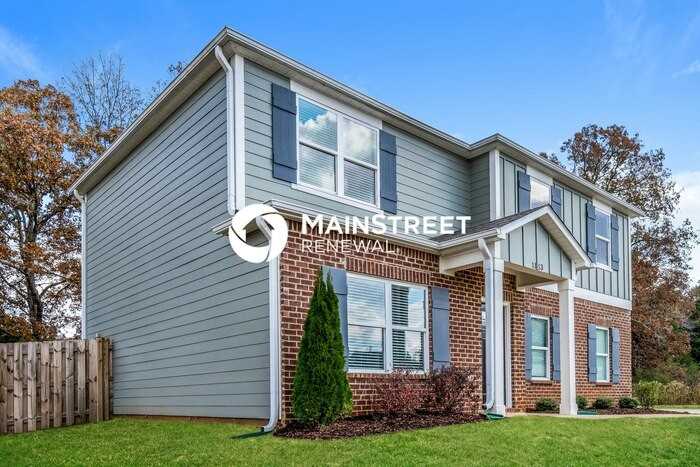 1113 Archers Trl E - Photo 2 of 19