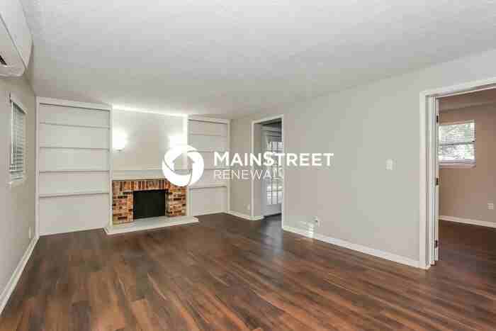 5029 Fredericksburg Ave - Photo 3 of 15