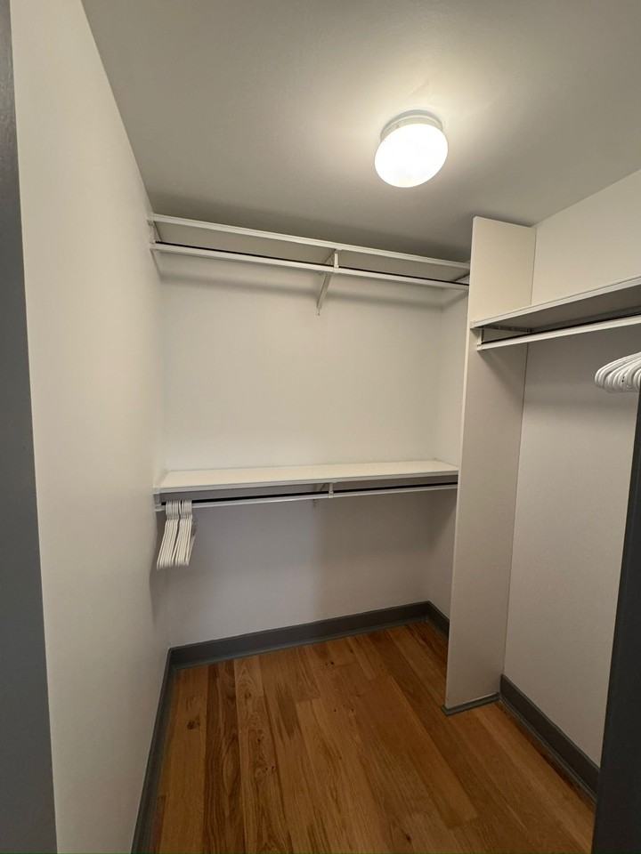 125 Milross Avenue - Photo 5 of 18