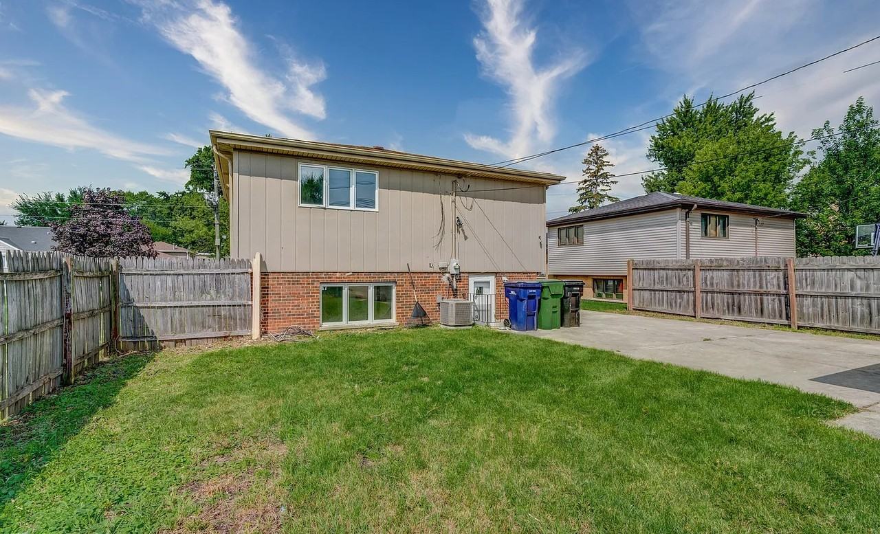 8835 S California Ave #NA - Photo 3 of 14