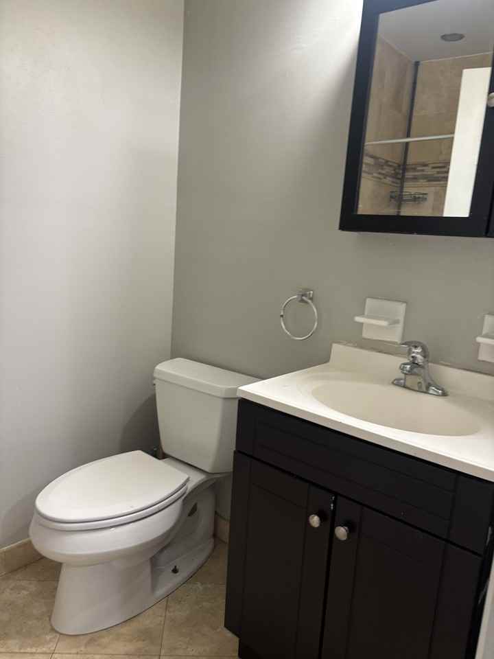 336 South 6th Street #B - Photo 7 of 8