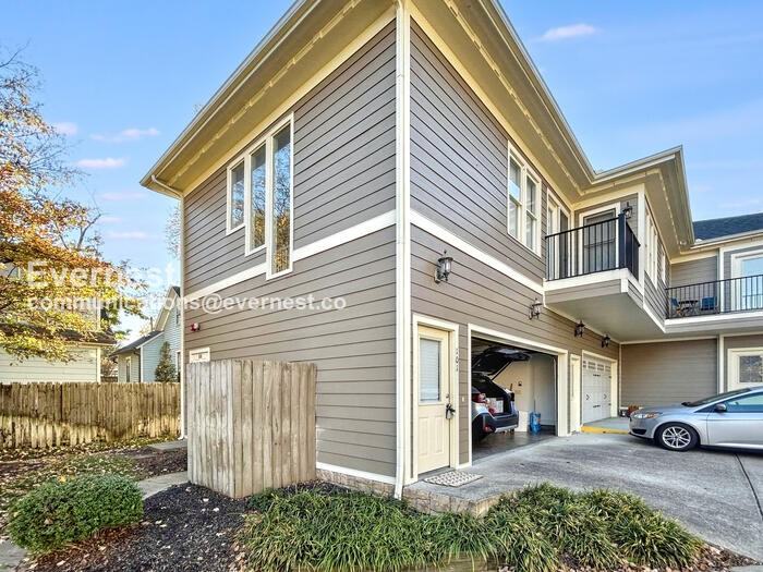 101 Generals Retreat Pl - Photo 2 of 22