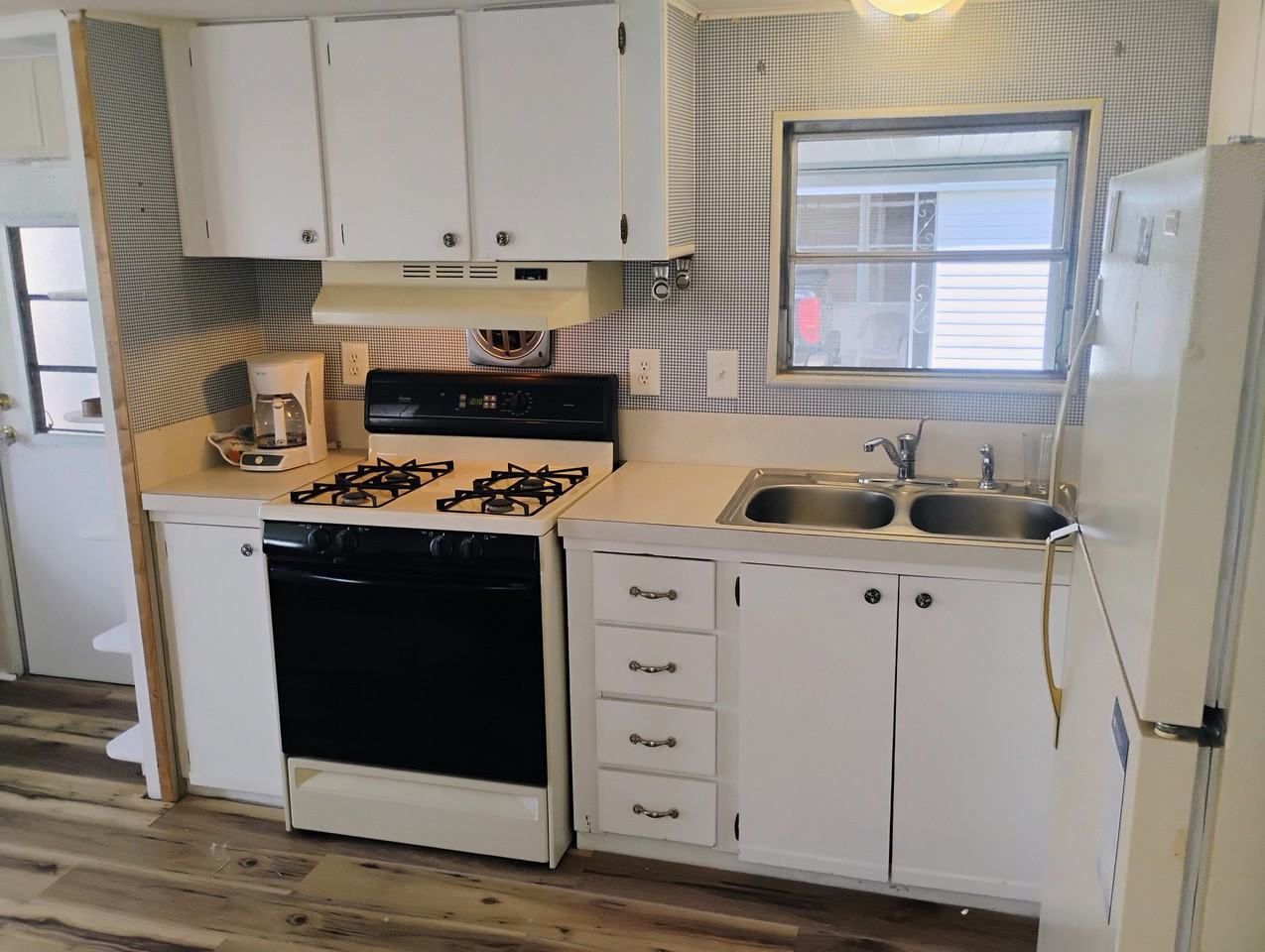 37112 Sandra Ave #NA - Photo 3 of 4