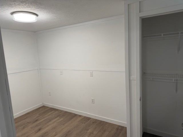 675 W Gravois Ave #NA - Photo 3 of 12