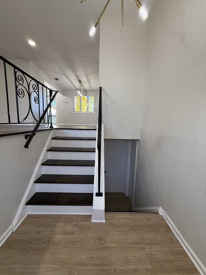 205 Mardale Drive - Photo 3 of 39