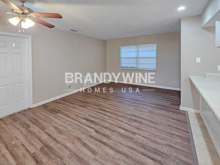 318 Terrace Dr - Photo 5 of 23