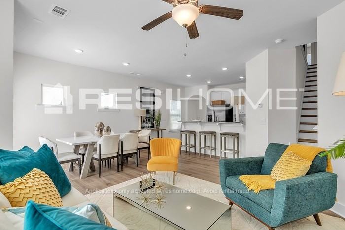 63 Southport Cir - Photo 5 of 16