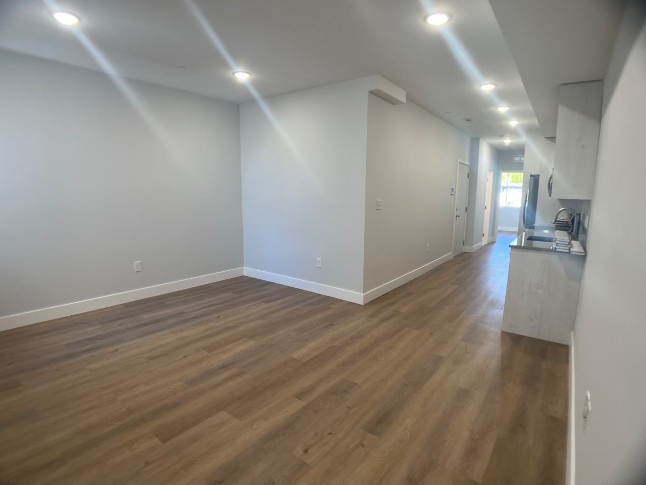 3215 N 13th St - Photo 4 of 13