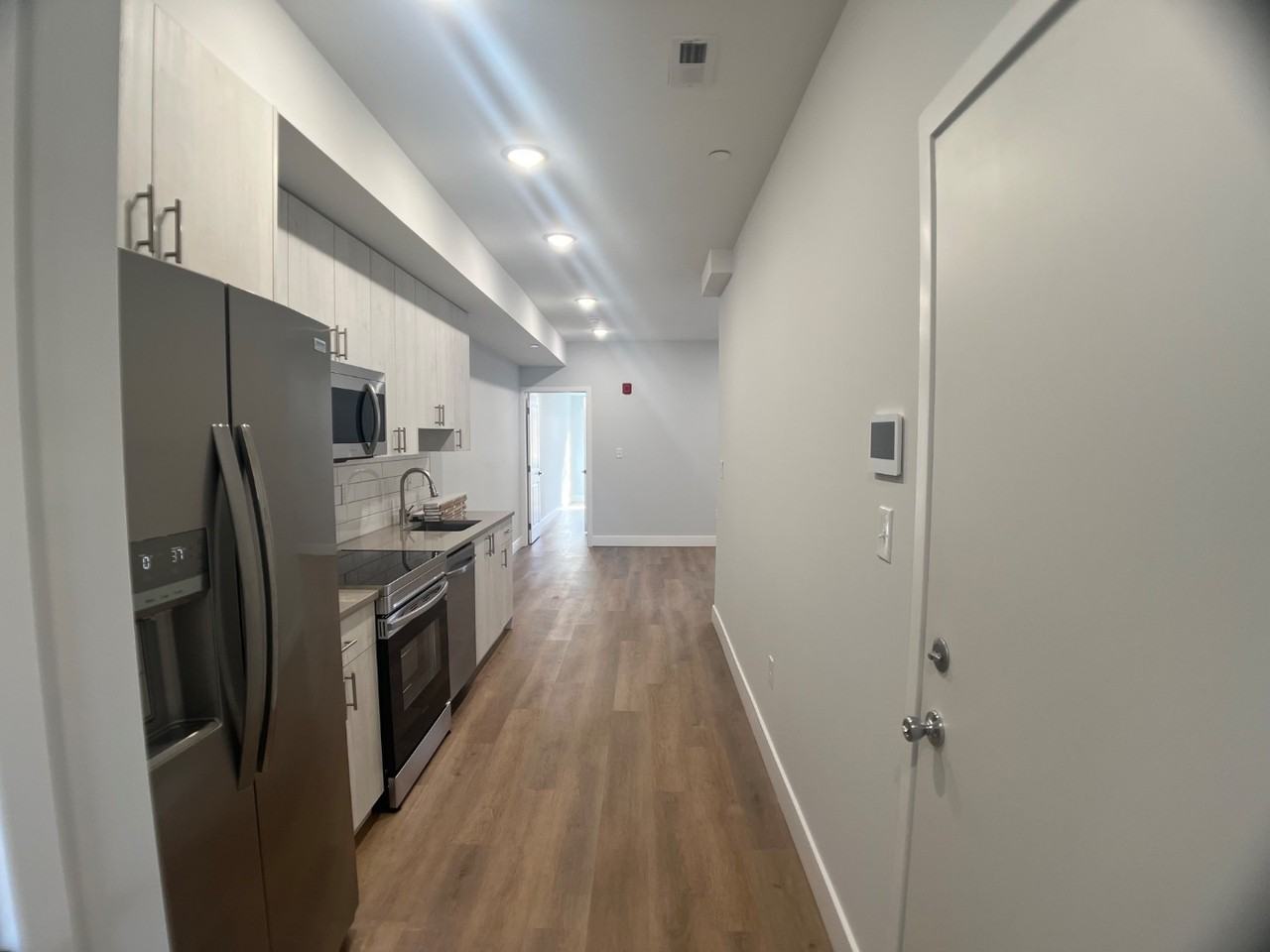 3215 N 13th St - Photo 5 of 13