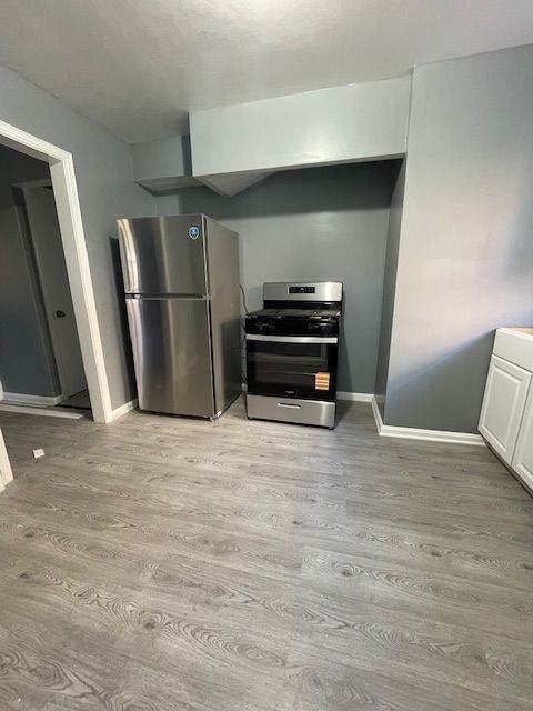 420 E 222nd St #1 - Photo 5 of 8