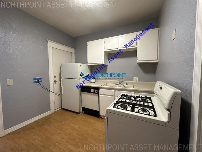 1401 F Street #1 - Photo 3 of 20