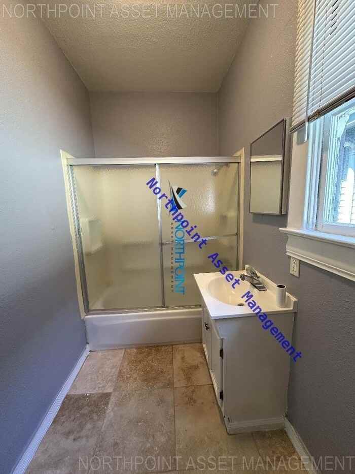 1401 F Street #1 - Photo 6 of 20