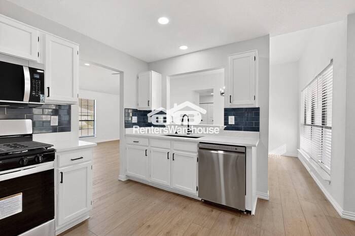 8006 Blue Quail Ln - Photo 5 of 34