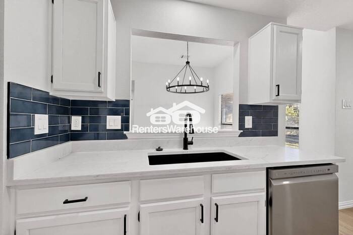 8006 Blue Quail Ln - Photo 6 of 34