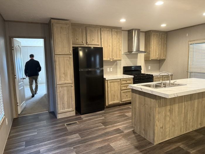 9 Corey Pl - Photo 2 of 12