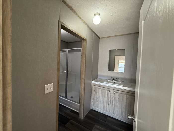 9 Corey Pl - Photo 4 of 12