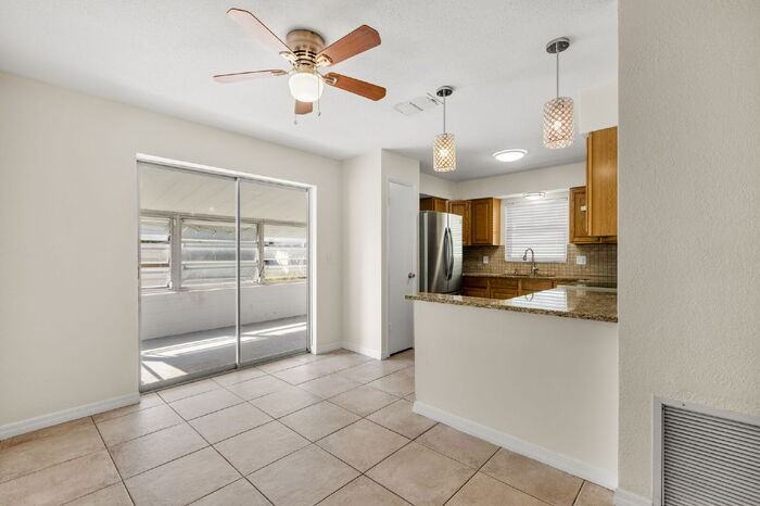 5718 20th Ave N - Photo 7 of 27