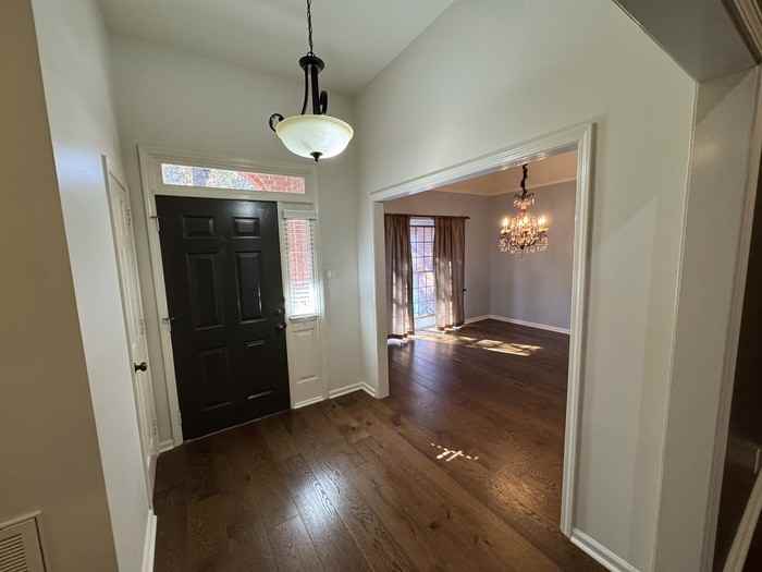 27 Tennyson Ct - Photo 2 of 21