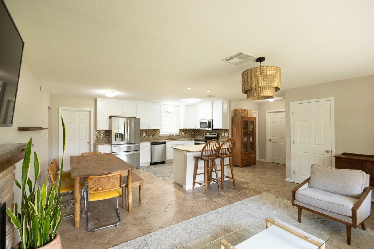 650 S Park Ave #NA - Photo 5 of 35