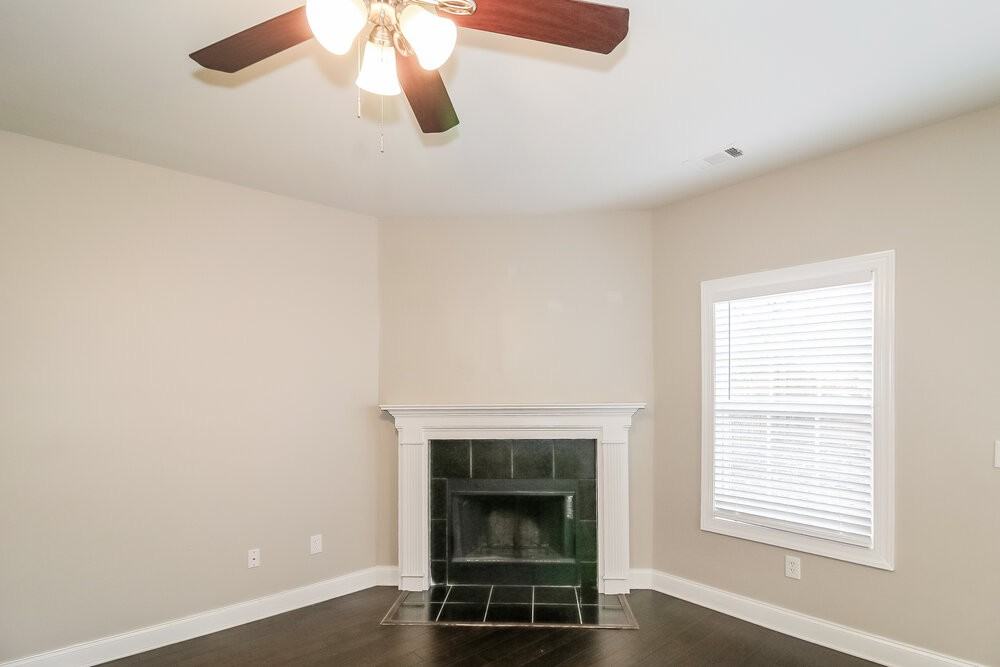 5210 Cedar Shoals Dr - Photo 6 of 17