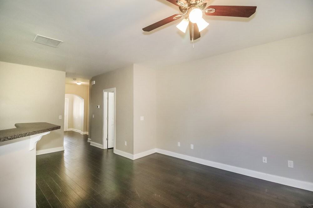 5210 Cedar Shoals Dr - Photo 7 of 17