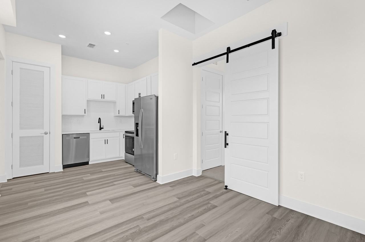 790 Tetbury Loop #790 - Photo 3 of 9