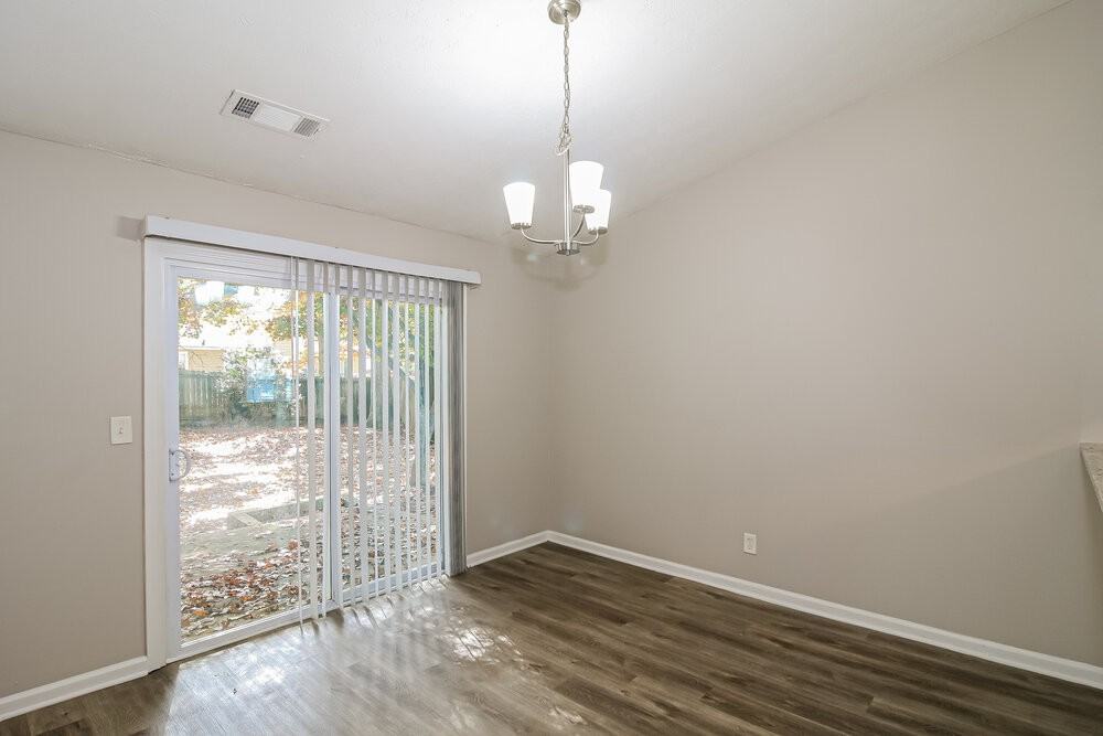 1394 Luther Way - Photo 7 of 16