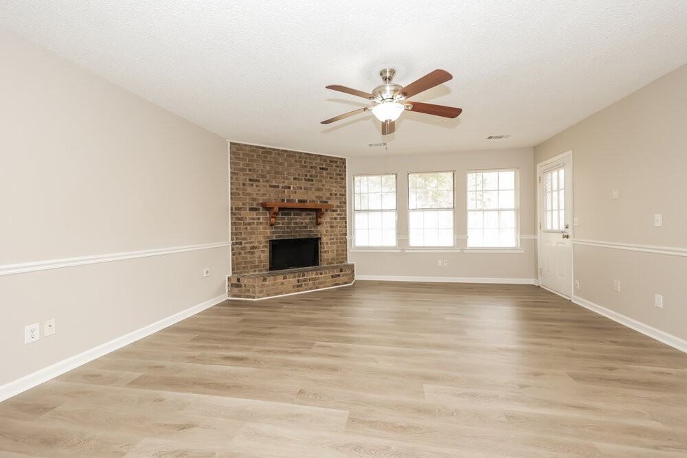 2442 Maybrook Ct - Photo 4 of 17