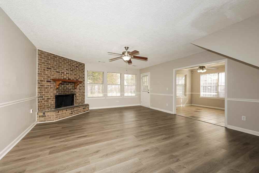 2442 Maybrook Ct - Photo 5 of 17