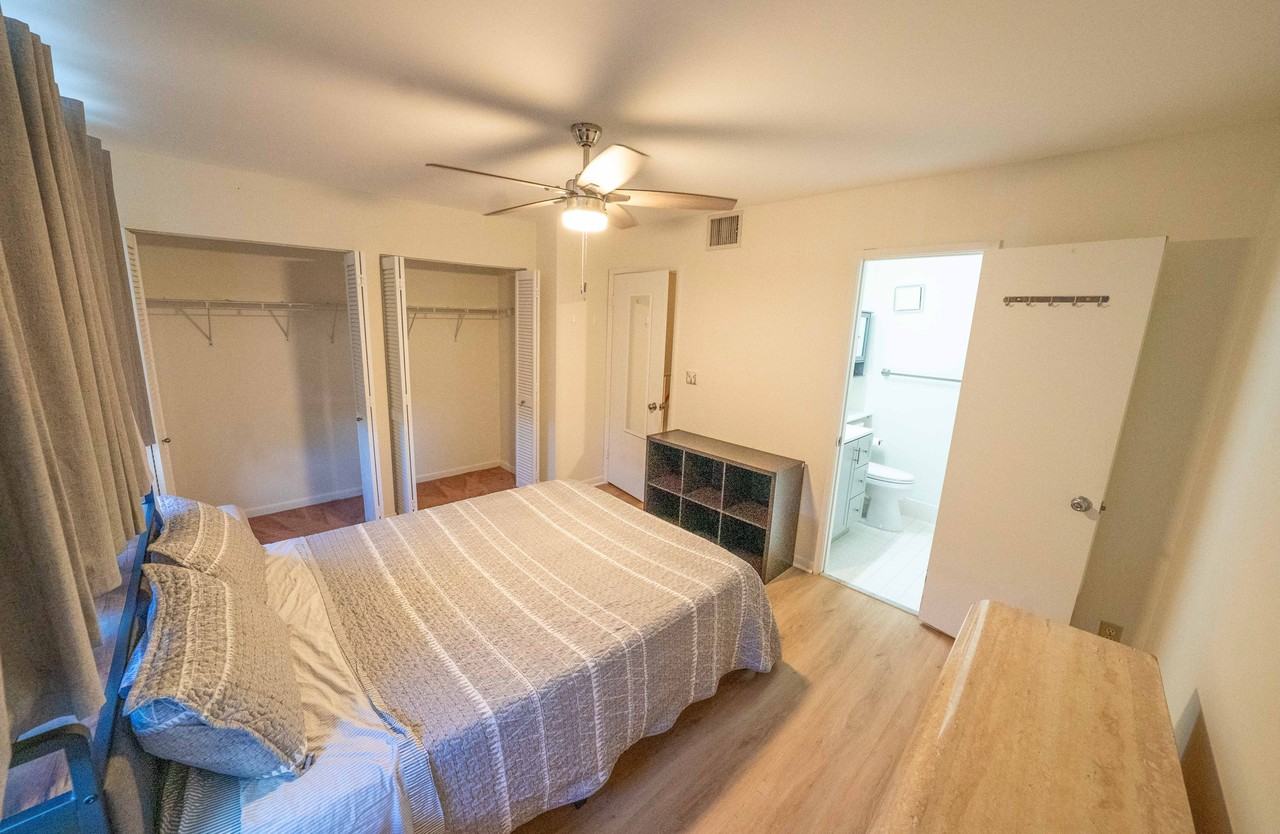 2643 Ne 15th St #2643 - Photo 6 of 26