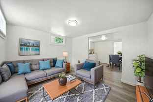 70 Northeast Rose Street #B - Photo 1 of 1