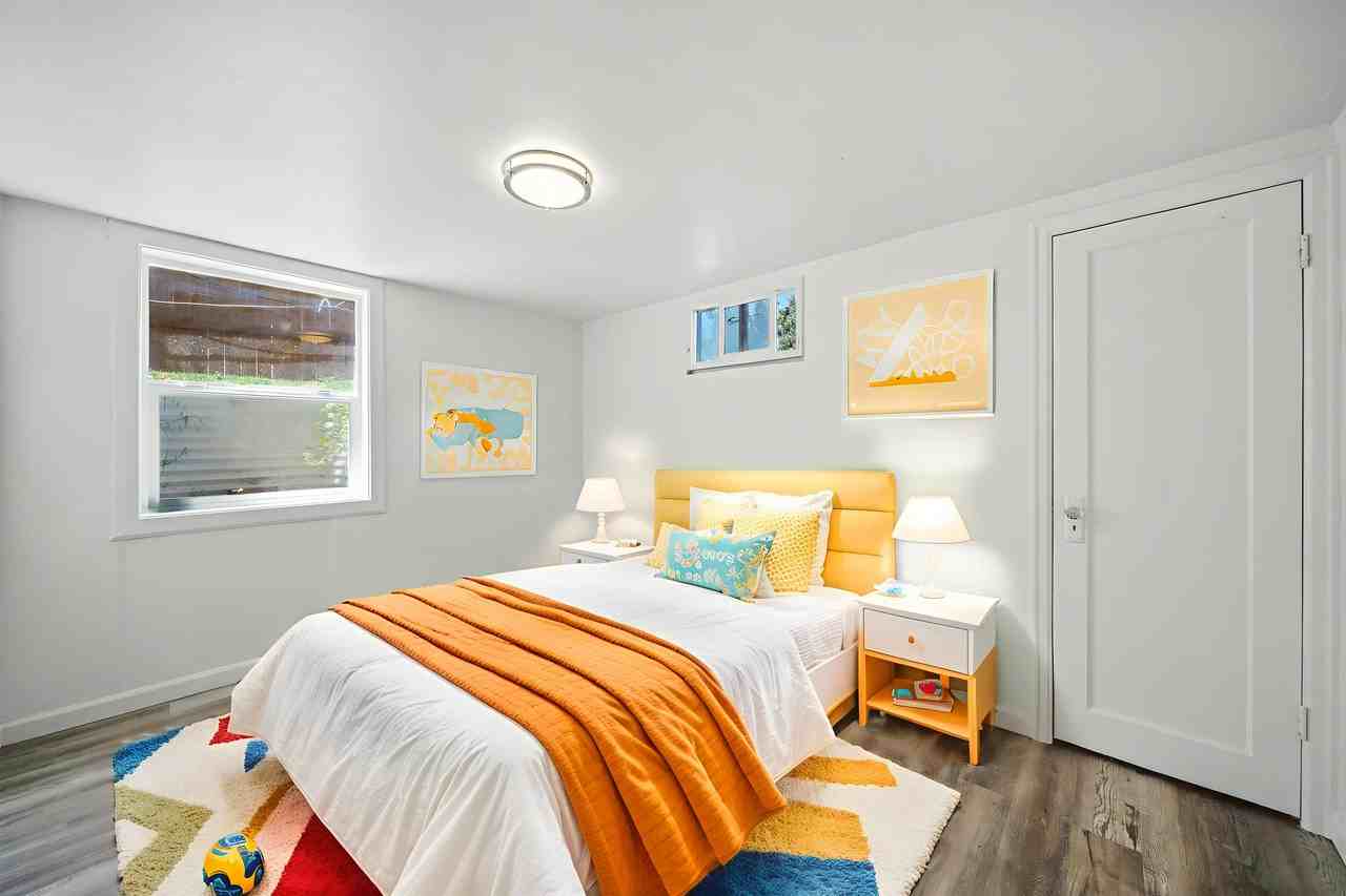 70 Ne Rose St #B - Photo 6 of 15