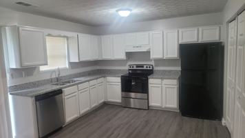 featured image of 1728 Bob White Ln Se