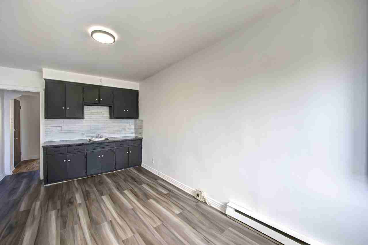 9461 Rue De Martigny #3 - Photo 2 of 9