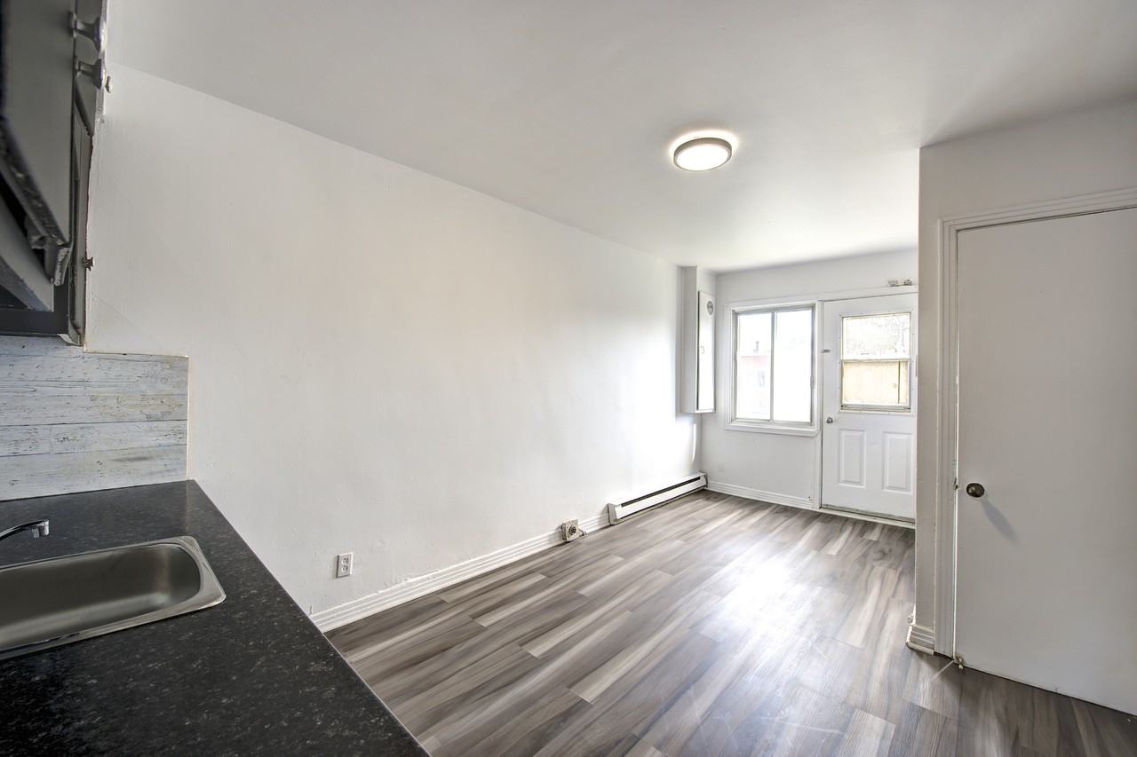 9461 Rue De Martigny #3 - Photo 4 of 9