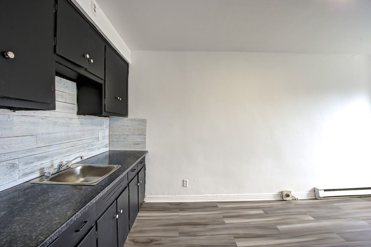 9461 Rue De Martigny #3 - Photo 5 of 9