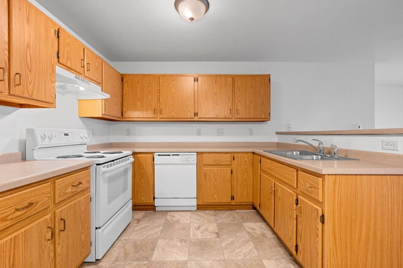 1614 Gateway Blvd. - Photo 3 of 50