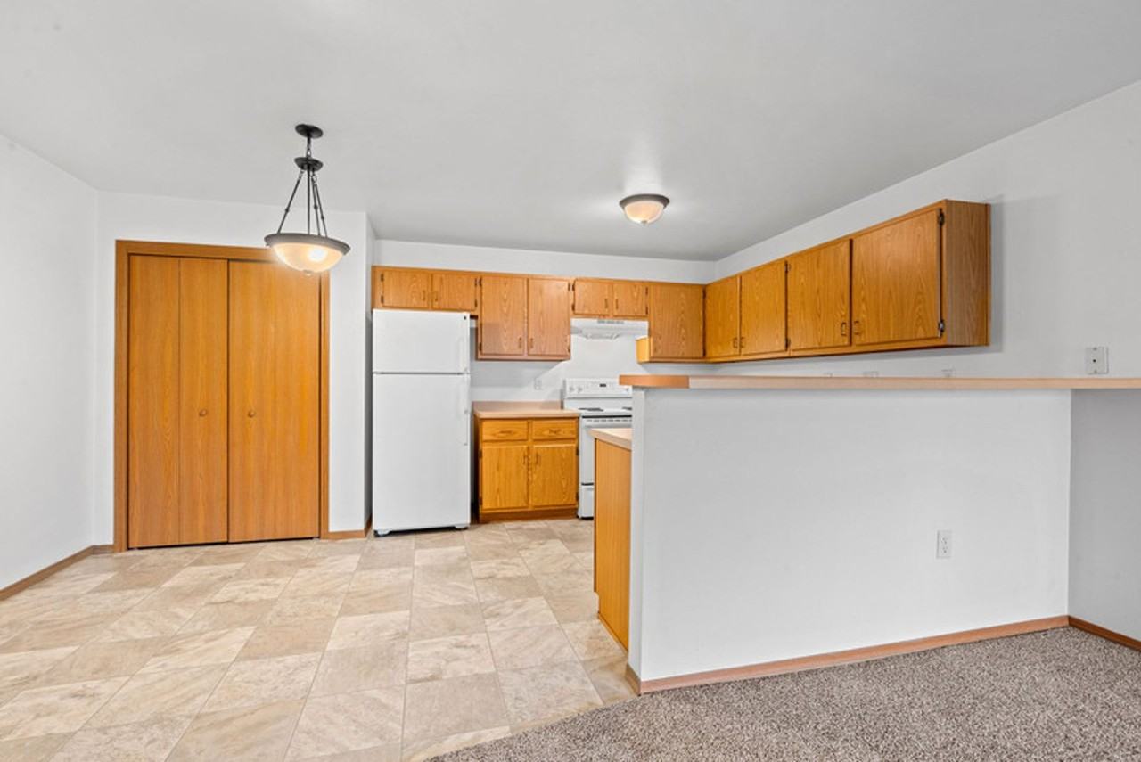 1614 Gateway Blvd. - Photo 7 of 50