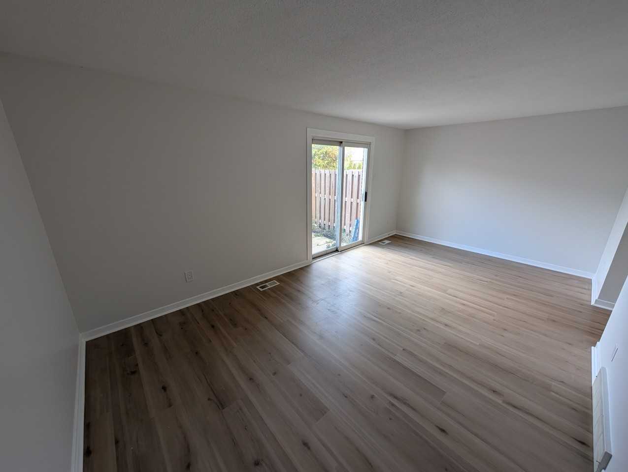 1466 Heatherington Rd #K - Photo 5 of 15