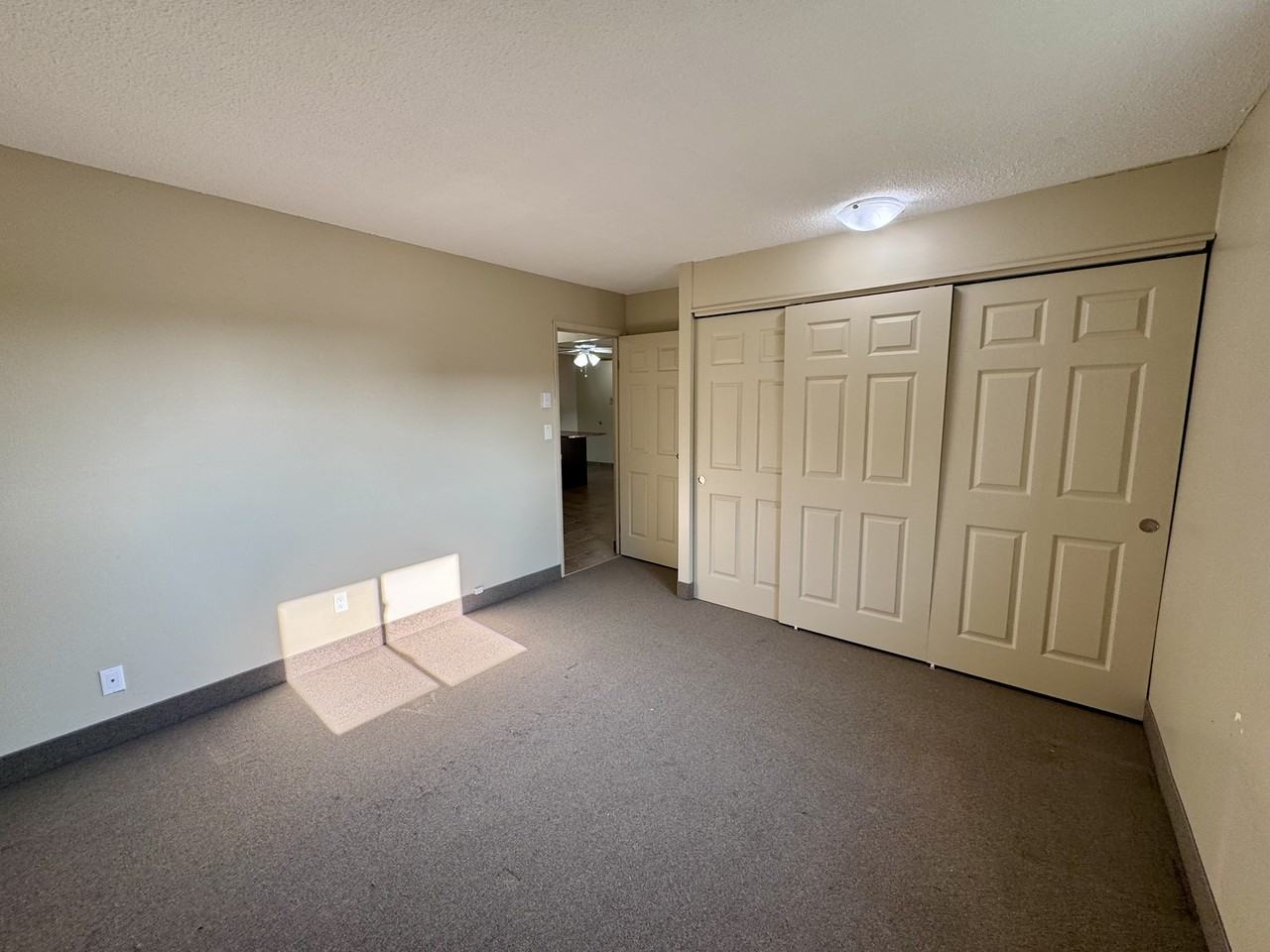 33 Pearl St #12 - Photo 4 of 9