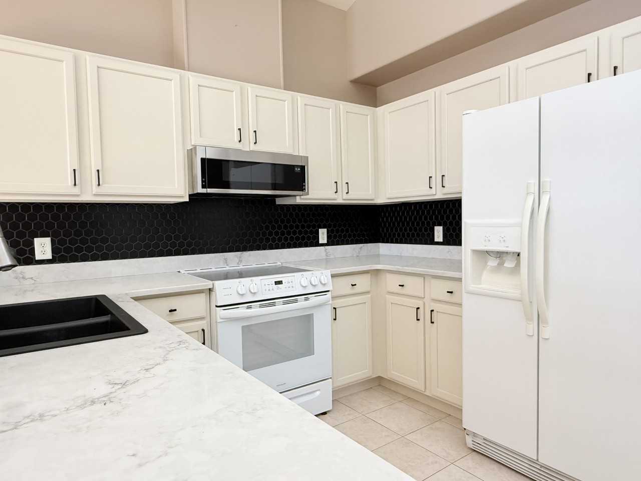 847 Cousineau Rd #1 - Photo 4 of 36