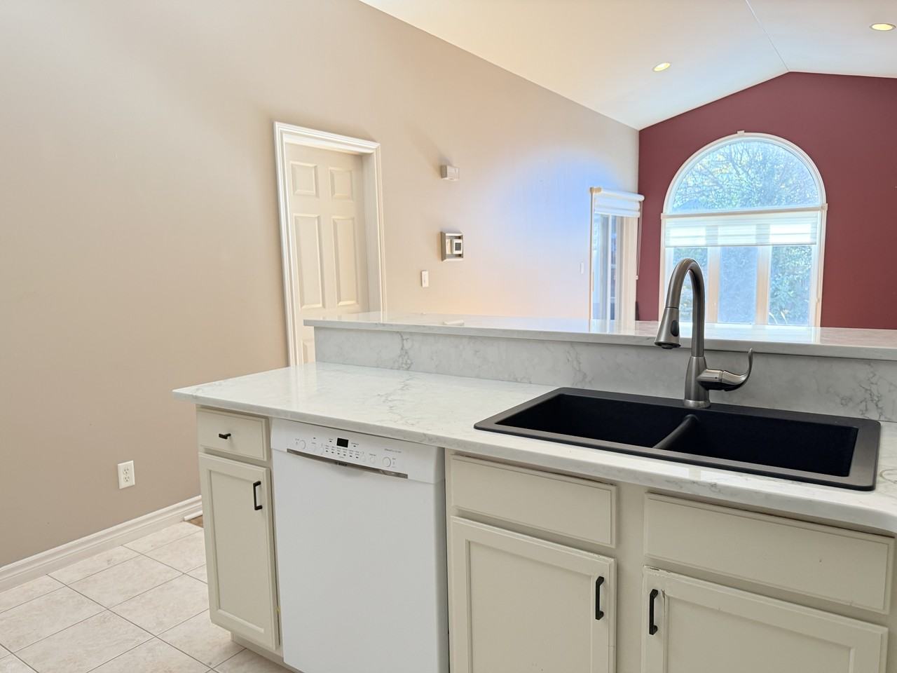 847 Cousineau Rd #1 - Photo 6 of 36