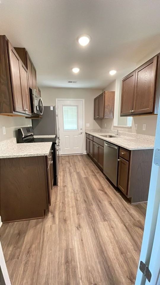 Lakeview at Berea - Photo 6 of 38