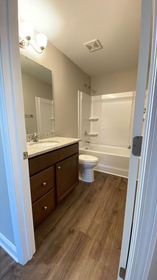 Lakeview at Berea - Photo 7 of 38