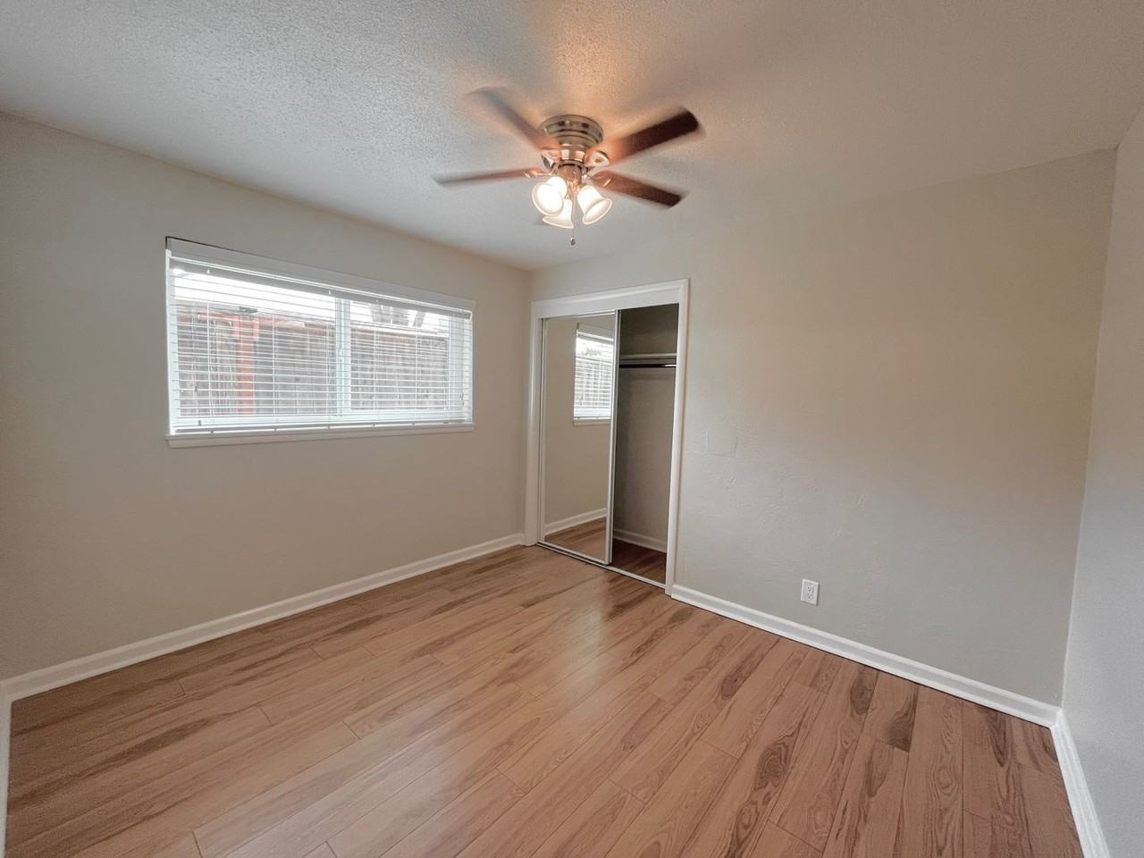 2414 Capitol Avenue - Photo 5 of 14