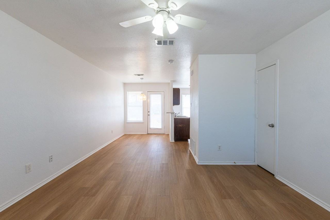 5904 Greengate Drive #D - Photo 6 of 19